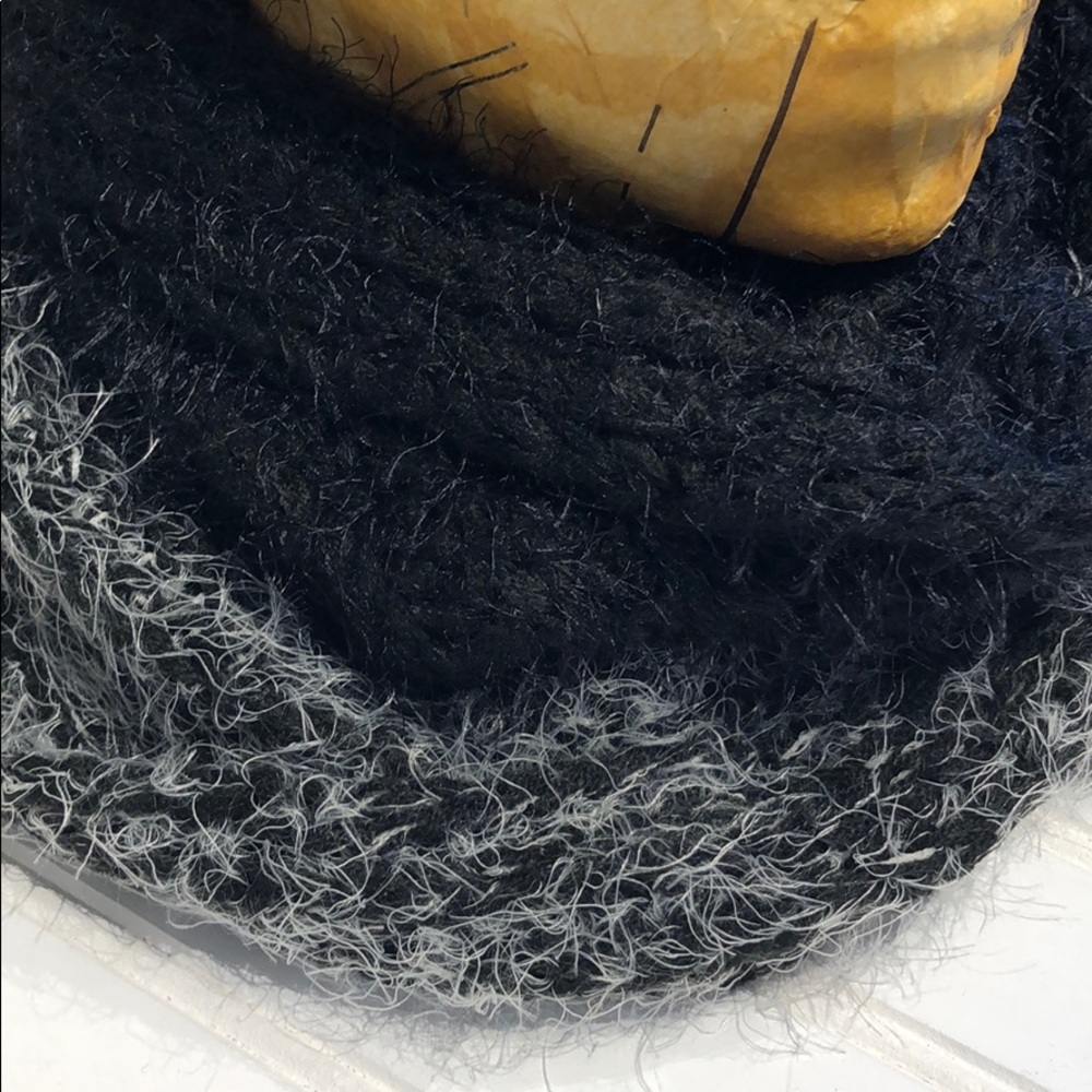 Modena scarf - Picture 3 of 7